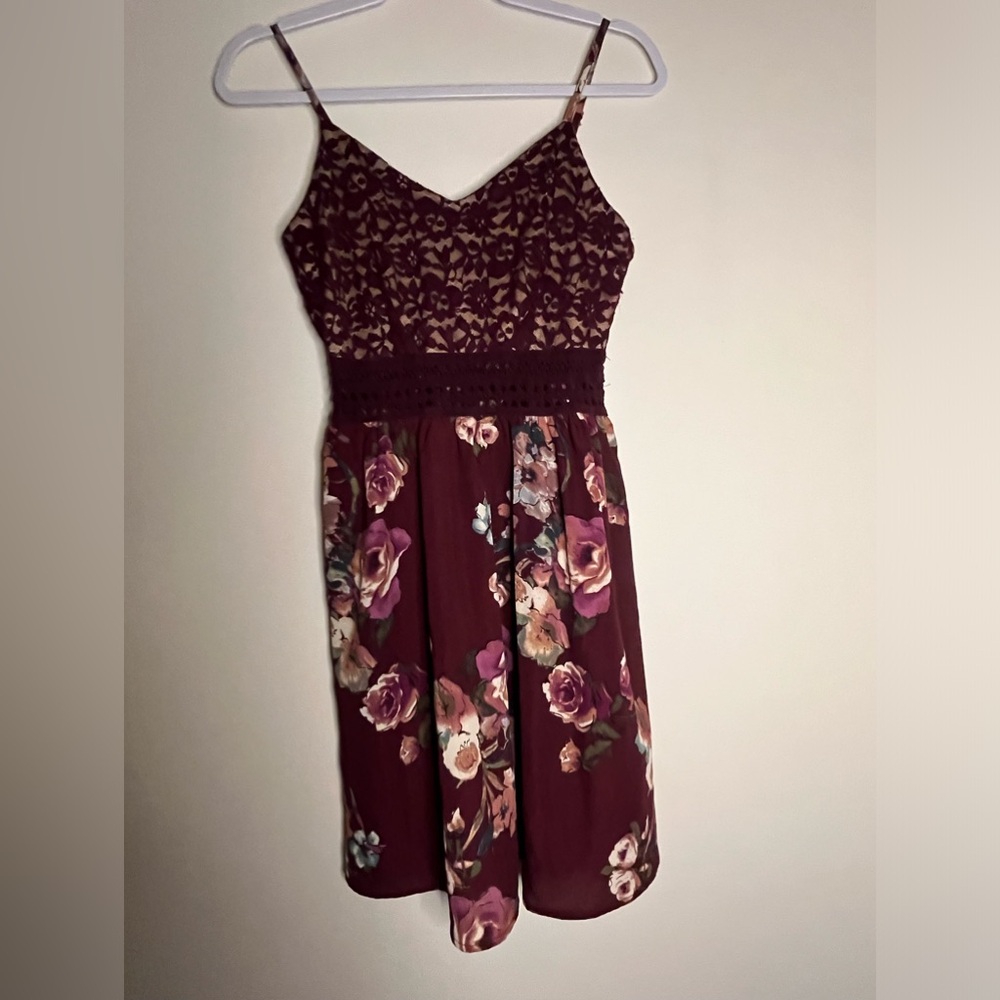 Women’s Maroon Altar’d State floral dress size small
